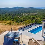 Villa Lavrie Ražanj